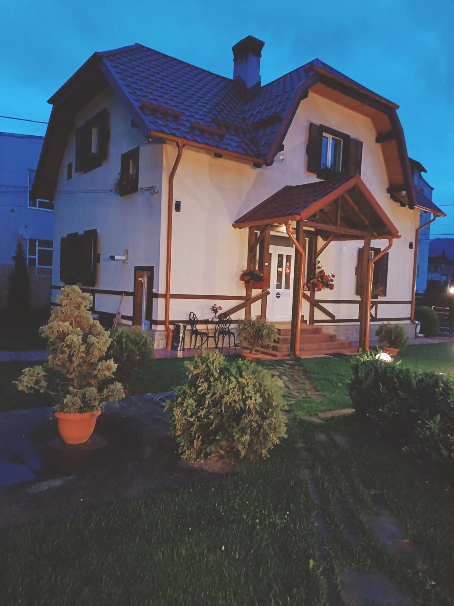 Residence Rooms Bucovina Campulung Moldovenesc Exterior photo