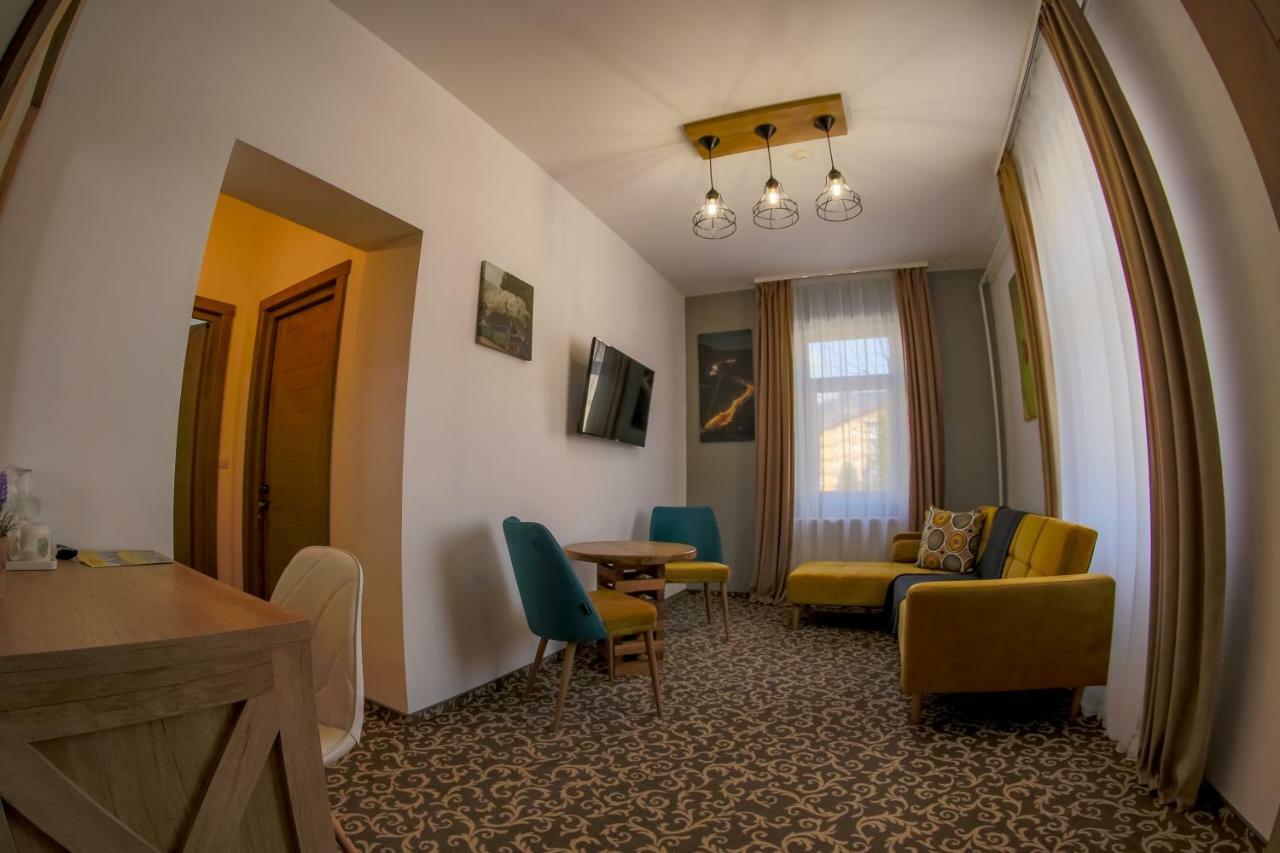 Residence Rooms Bucovina Campulung Moldovenesc Exterior photo